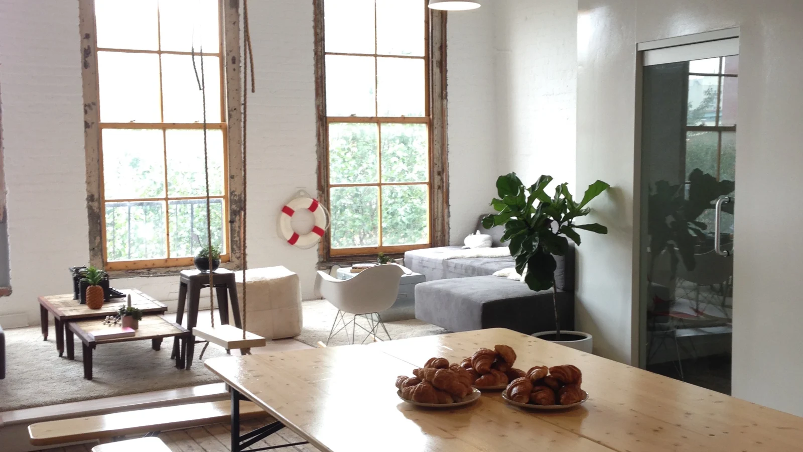 Creative coworking environment for startup founders